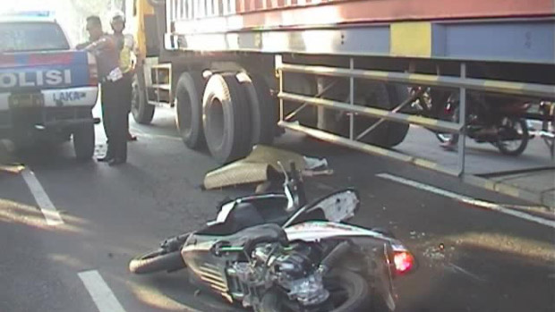 Ditabrak Toyota Harrier, Anggota Polisi Koma di Rumah Sakit