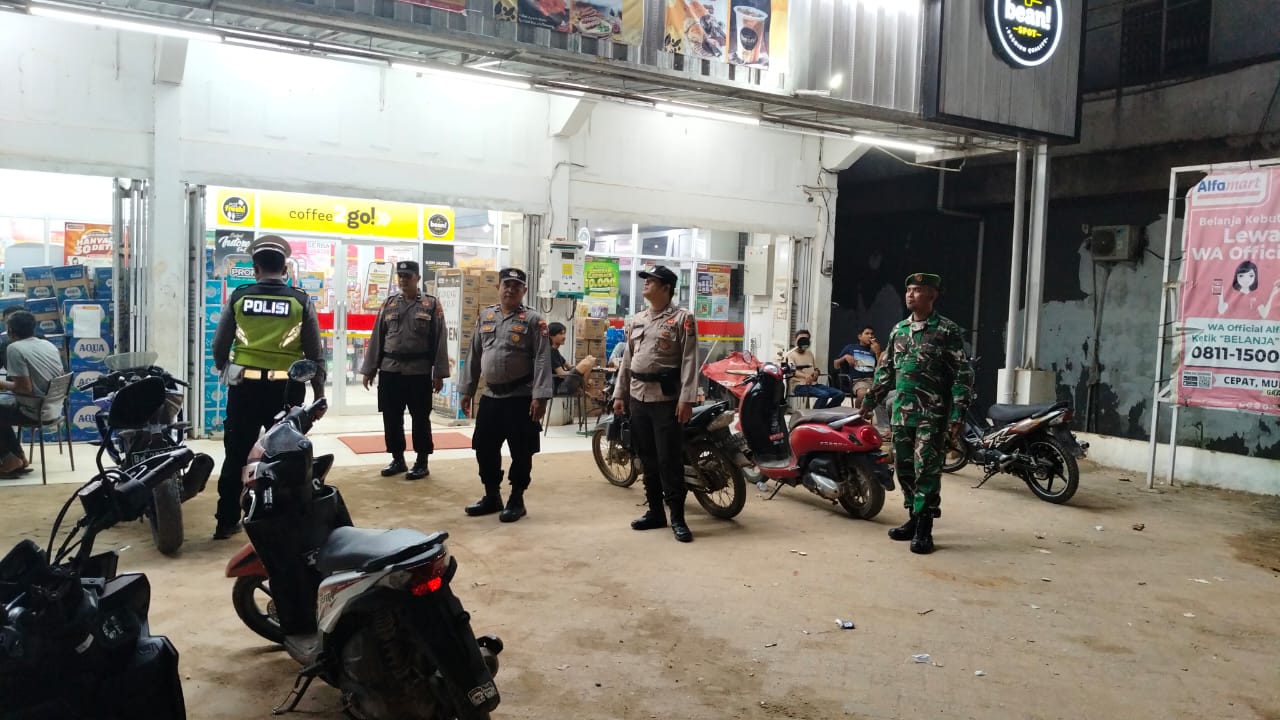 Polisi Gelar Patroli Malam di Pusat Perbelanjaan, Pastikan Situasi Aman dan Kondusif