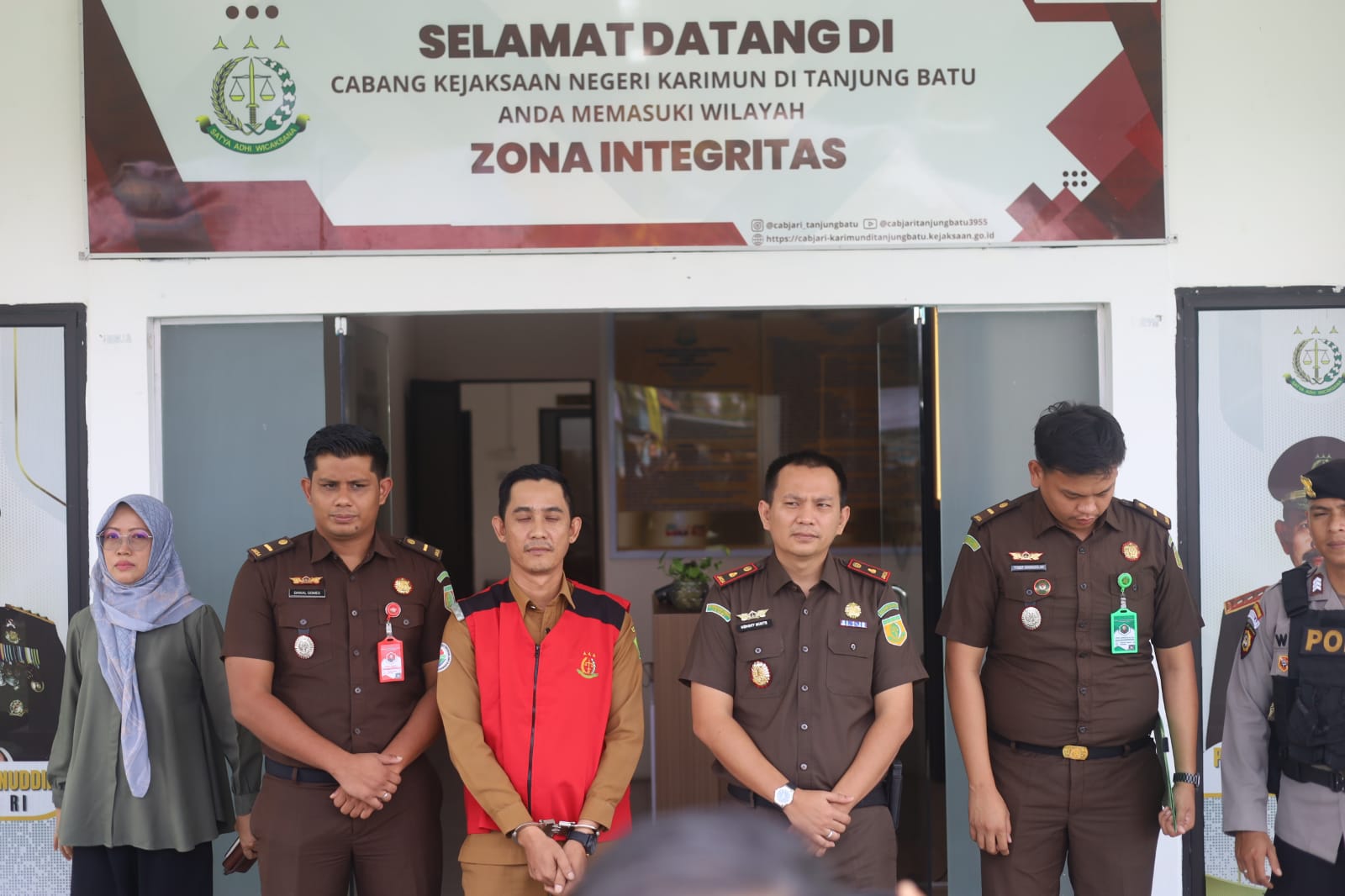 Korupsi Dana Desa Rp1 Miliar, Kades Perayun Karimun Ditahan