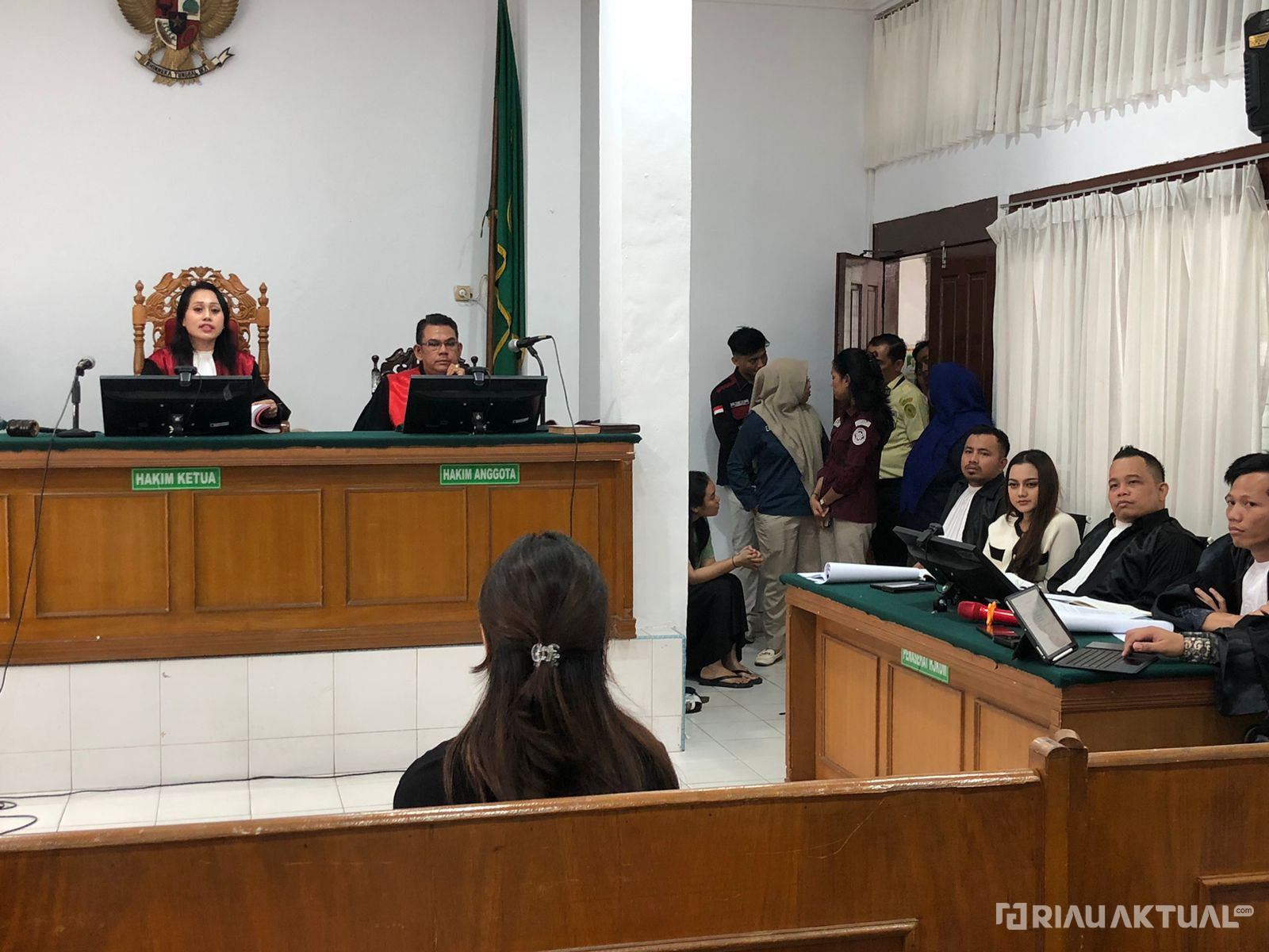 Selebgram Pekanbaru Cut Salsabila Jalani Sidang Perdana Kasus Dugaan Penganiayaan Anak