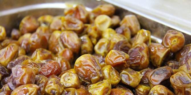 Berikut Deretan Manfaat yang Bisa Diperoleh ketika Buka Puasa dengan Kurma