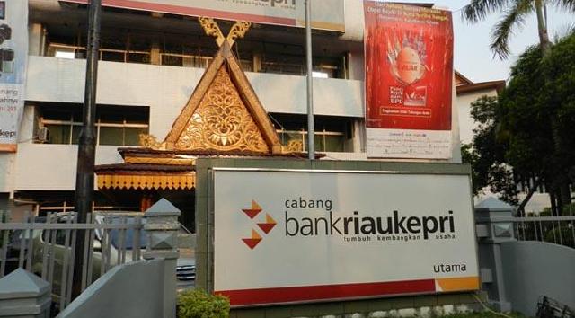 Sekdaprov Minta  Bank Riau Kepri Intropeksi Soal Penarikan Kasda Rohul ke BRI