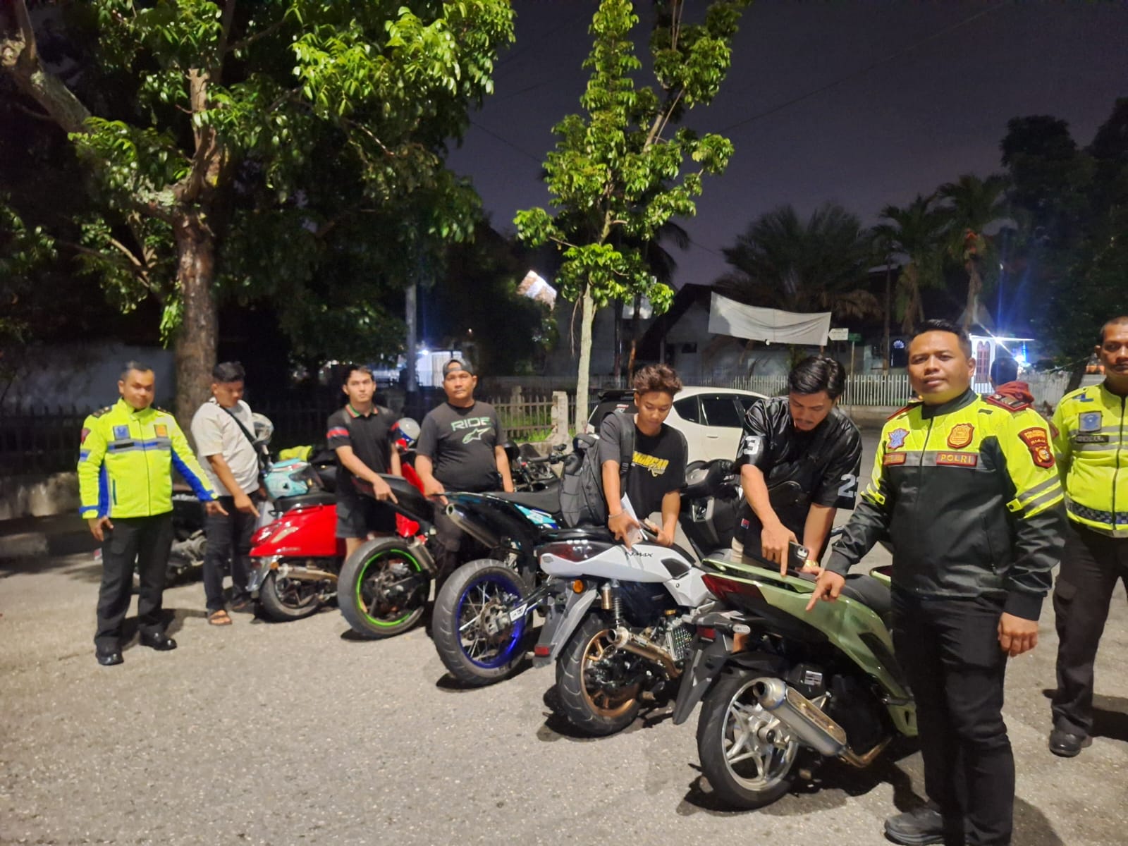 Satlantas Polresta Pekanbaru Tindak Balap Liar, 23 Kendaraan Diamankan