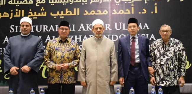 Ulama Besar Al Azhar Puji TGB Di Silaturahmi Akbar