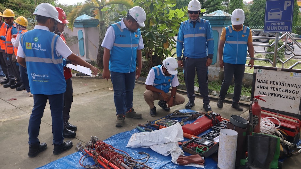 PLN UP3 Rengat Gelar Apel Siaga Nataru, Amankan Pasokan Listrik di Inhu, Inhil dan Kuansing