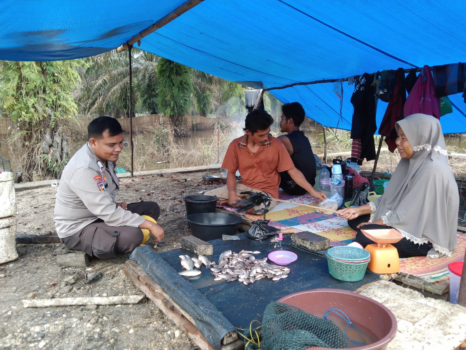 Bhabinkamtibmas Buluh Cina Kampar Imbau Pemilu Damai 2024