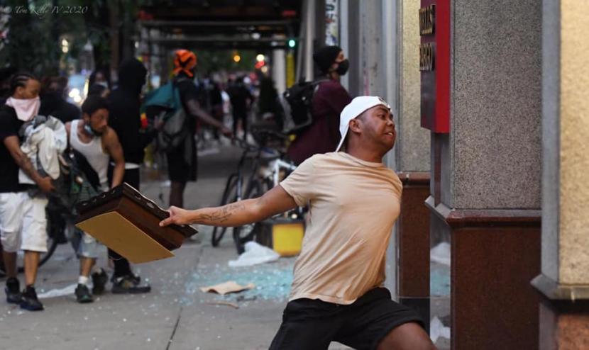 Viral, Warga Berato Peta Indonesia Ikut Kerusuhab di AS