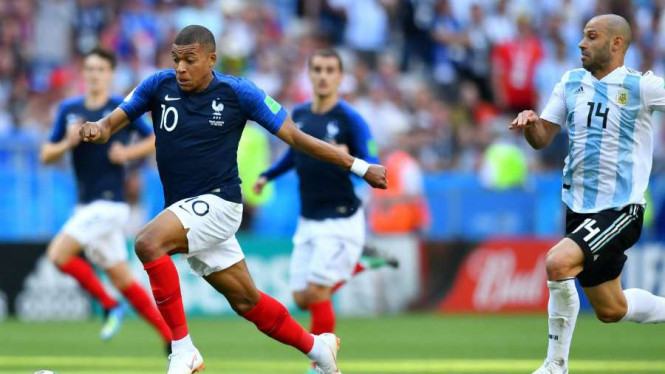 Rekor Disamai, Pele Ucapkan Selamat ke Mbappe