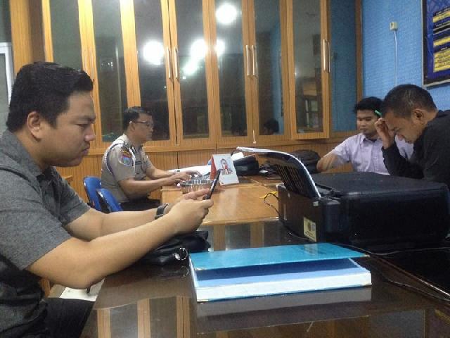 Diduga Lakukan Aksi Pembiaran Pengrusakan Rumah Warga, Oknum Polisi Pekanbaru Dilapor ke Propam