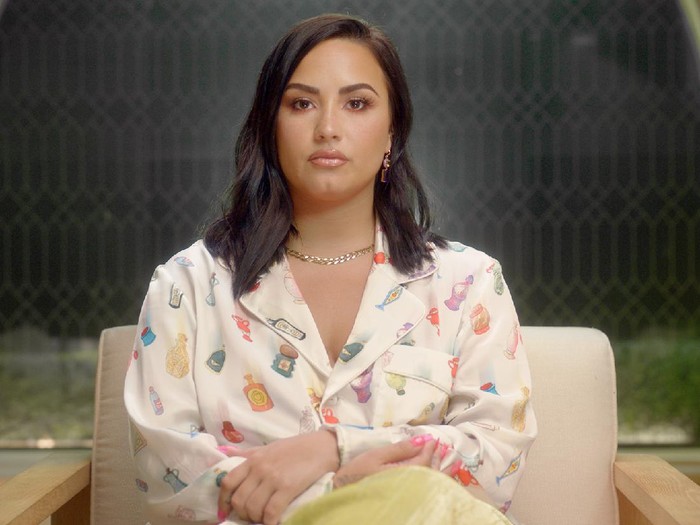 Demi Lovato Curhat Usai Lakoni Adegan Seks Pertama