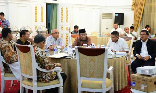 Gubri dan Walikota Pekanbaru Bahas Adakan Pertemuan Terkait Perluasan Bandara SSK II
