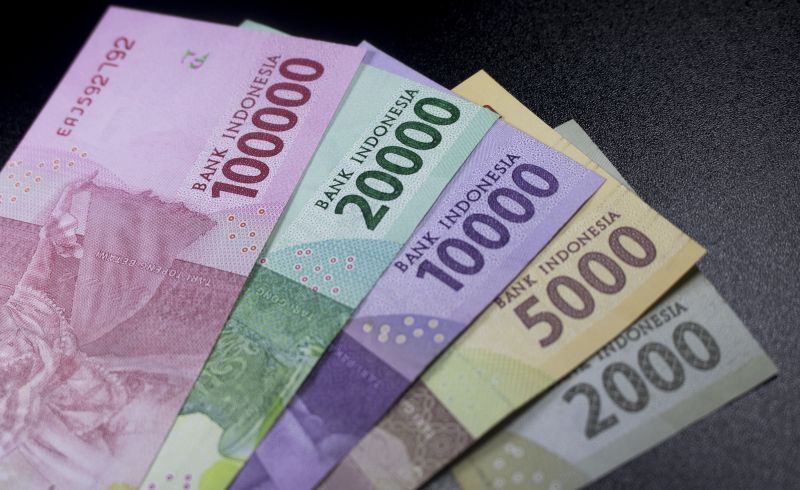 Rupiah Tembus Rp13.711/USD, Salah Siapa?
