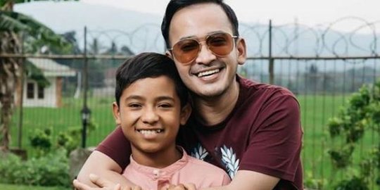 Lakukan Hal Ini Pada Sang Adik, Betrand Peto Tuai Sindiran Netizen