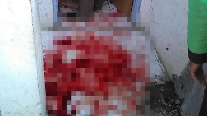 Darah Segar Berceceran Dimana-mana, Suami Bacok Istri dan Anaknya Bak Kesetanan Usai Acara Reuni