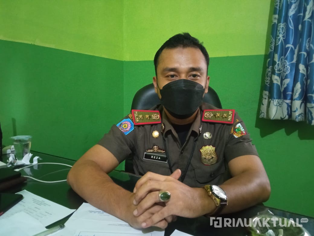 Satpol PP Panggil Penyelenggara Tiang Reklame Ilegal