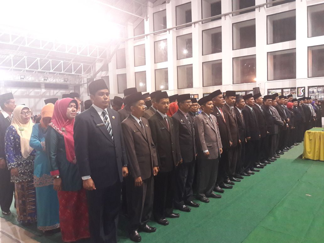 Bupati H. Mursini Lantik Para Pejabat dan Kepsek 