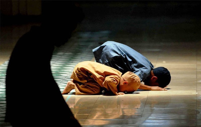 Dahsyat! Khasiat Gerakan Salat untuk Tubuh dalam Penjelasan Alquran dan Sains