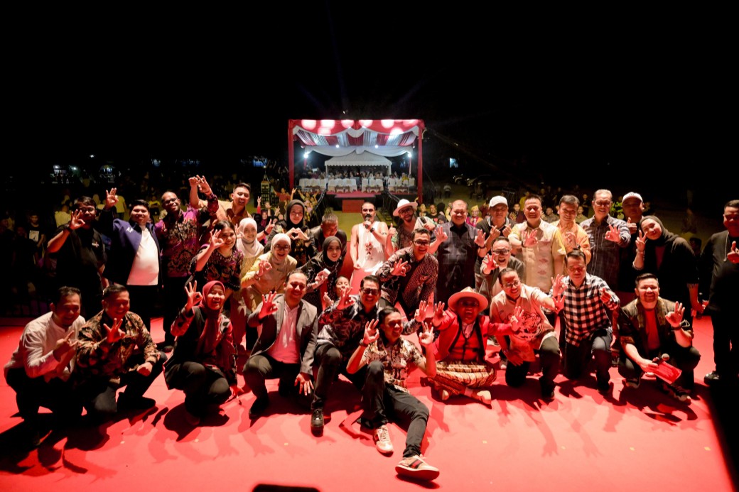 Malam Puncak HUT Bhayangkara ke-79 di Bengkalis Meriah, Ribuan Warga Padati Simpang Jengkol