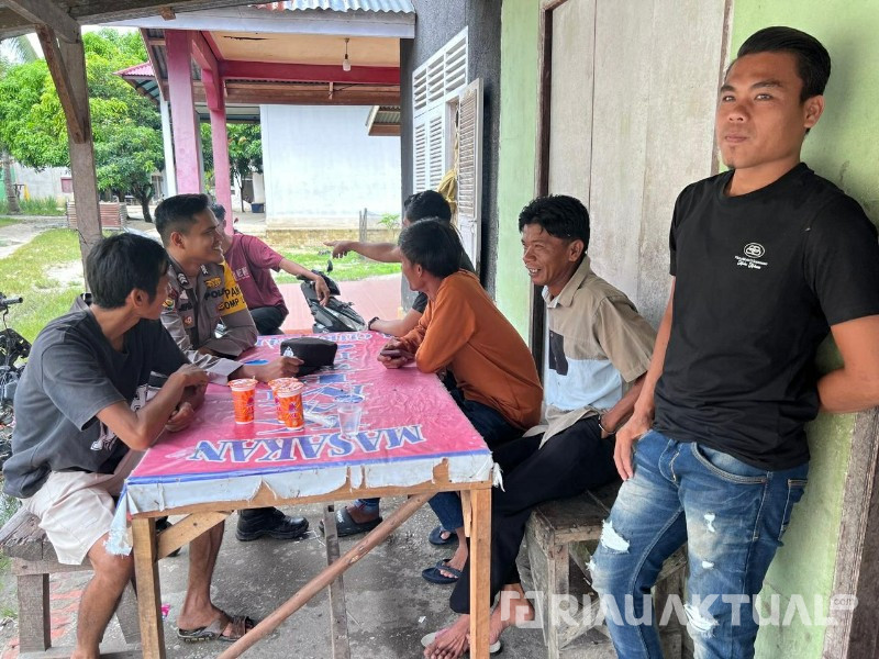 Polsek Tambang Intensifkan Pesan Pilkada Damai dalam Kunjungan ke Desa Aur Sati