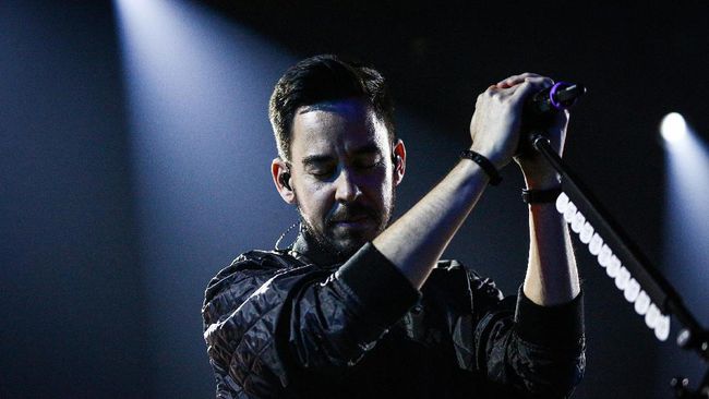 Mike Shinoda 'Bangkit' PascaKematian Chester Linkin Park