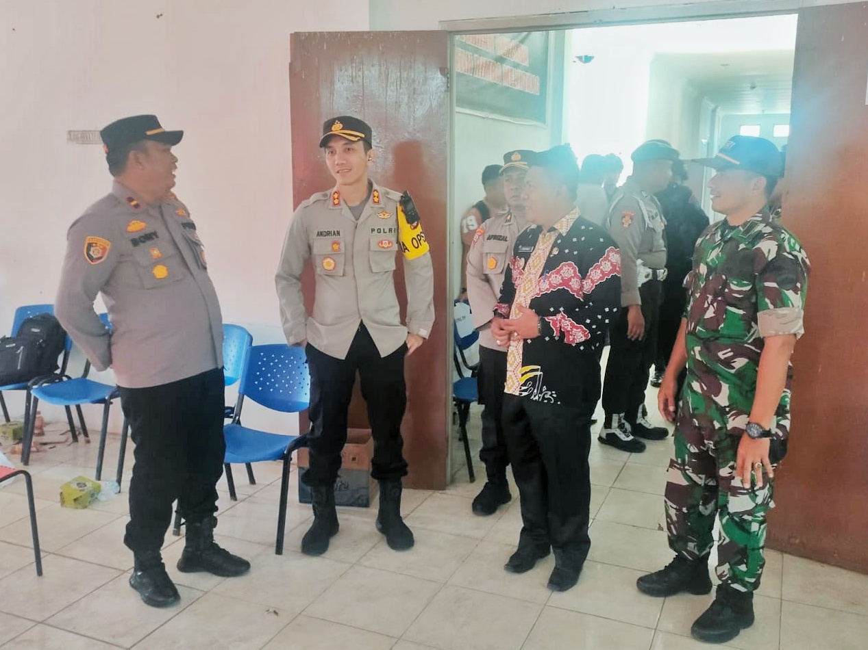 Cek Pelaksanaan Pleno di Rimba Melintang, Kapolres Rohil: Jajaran Polsek Ciptakan Situasi Kondusif