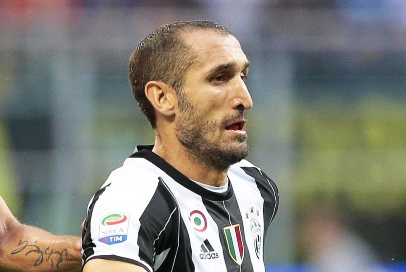 Chiellini Absen Saat Bentrok Lawan Barcelona