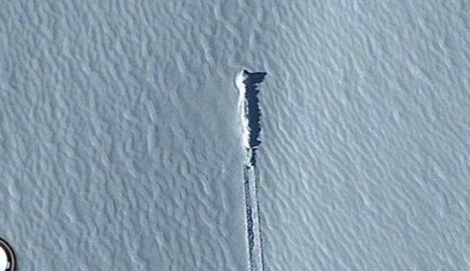 Ada Benda Misterius Terlihat di Google Earth, Pesawat Alien?