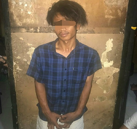 Nekat ! Remas Payudara Wanita di Depan Umum, Pria Asal Kampar ini Dihajar Massa