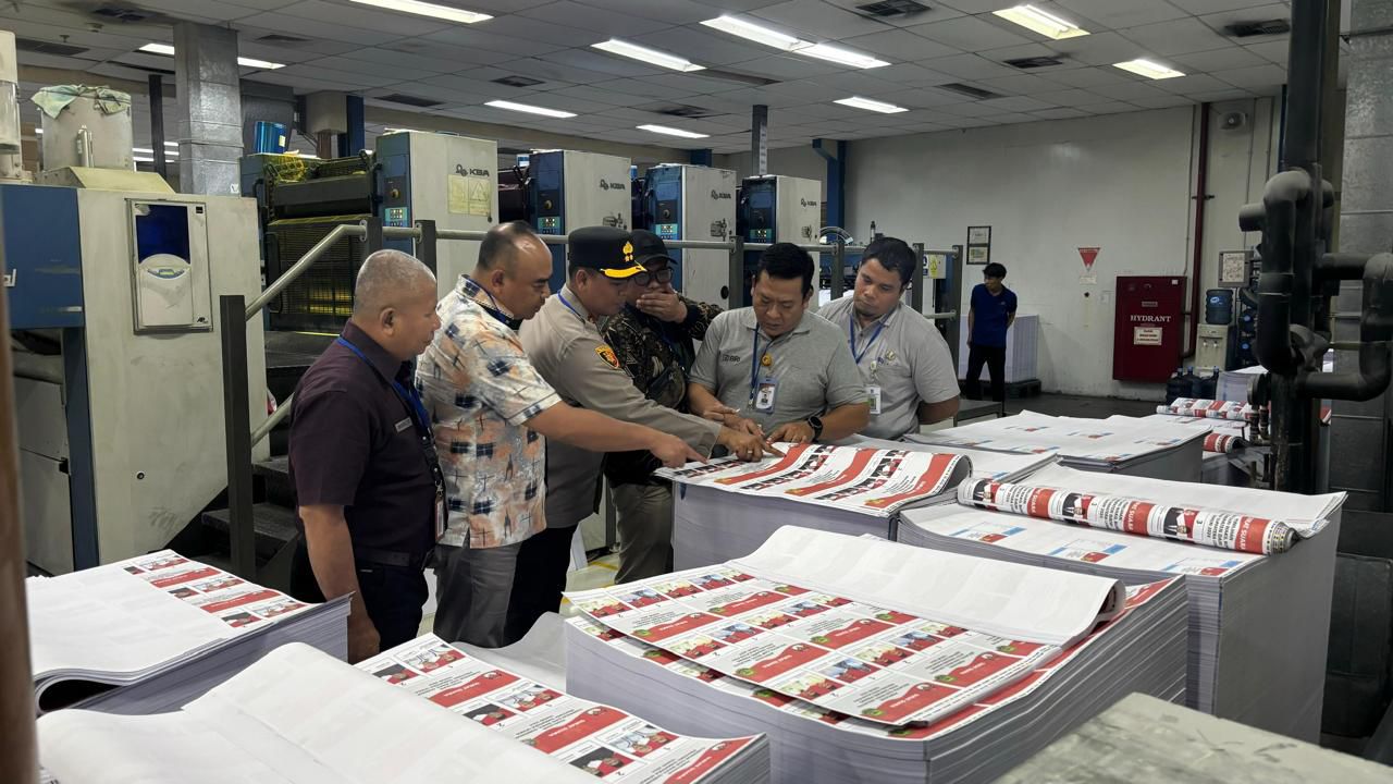 Kapolres Rohul Monitoring Logistik KPU untuk Pilkada 2024 di Cikarang