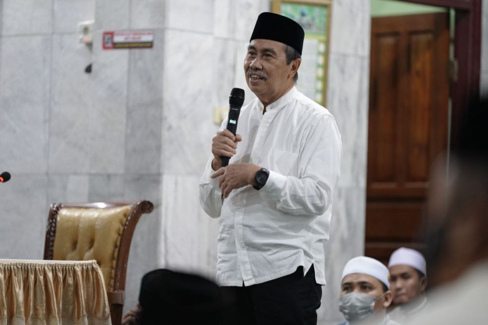 Gelar Safari Ramadan di Masjid Al-Firdaus, Gubri Imbau Masyarakat Tetap Jaga Prokes