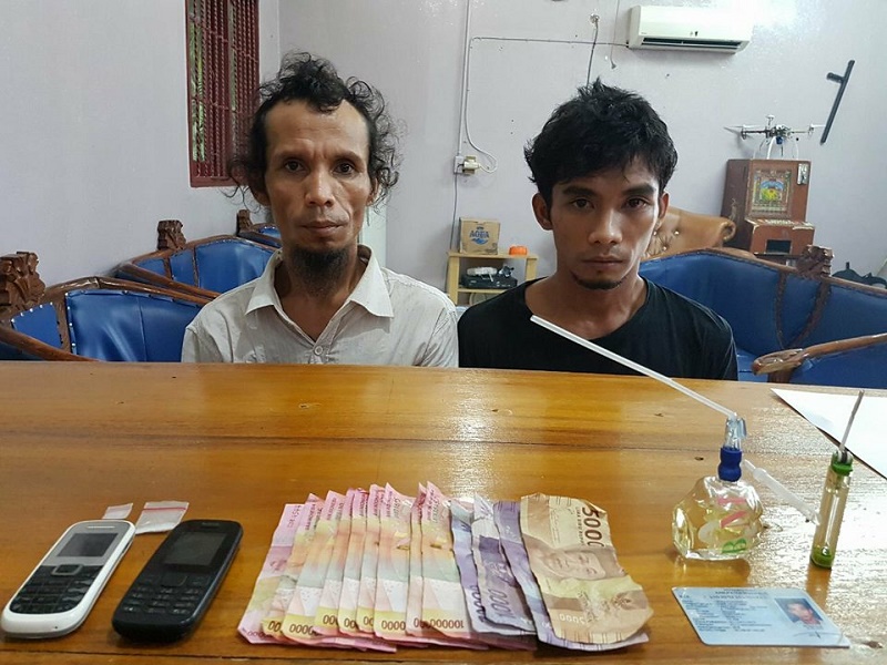 Diburu Polisi Pengedar Sabu ini Sempat Manjat Plafon Sebelum Tertangkap