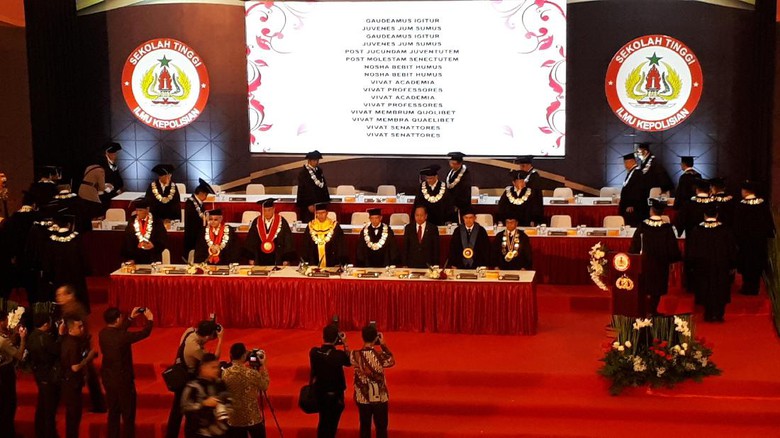 Jenderal Tito Karnavian Resmi Jadi Guru Besar PTIK