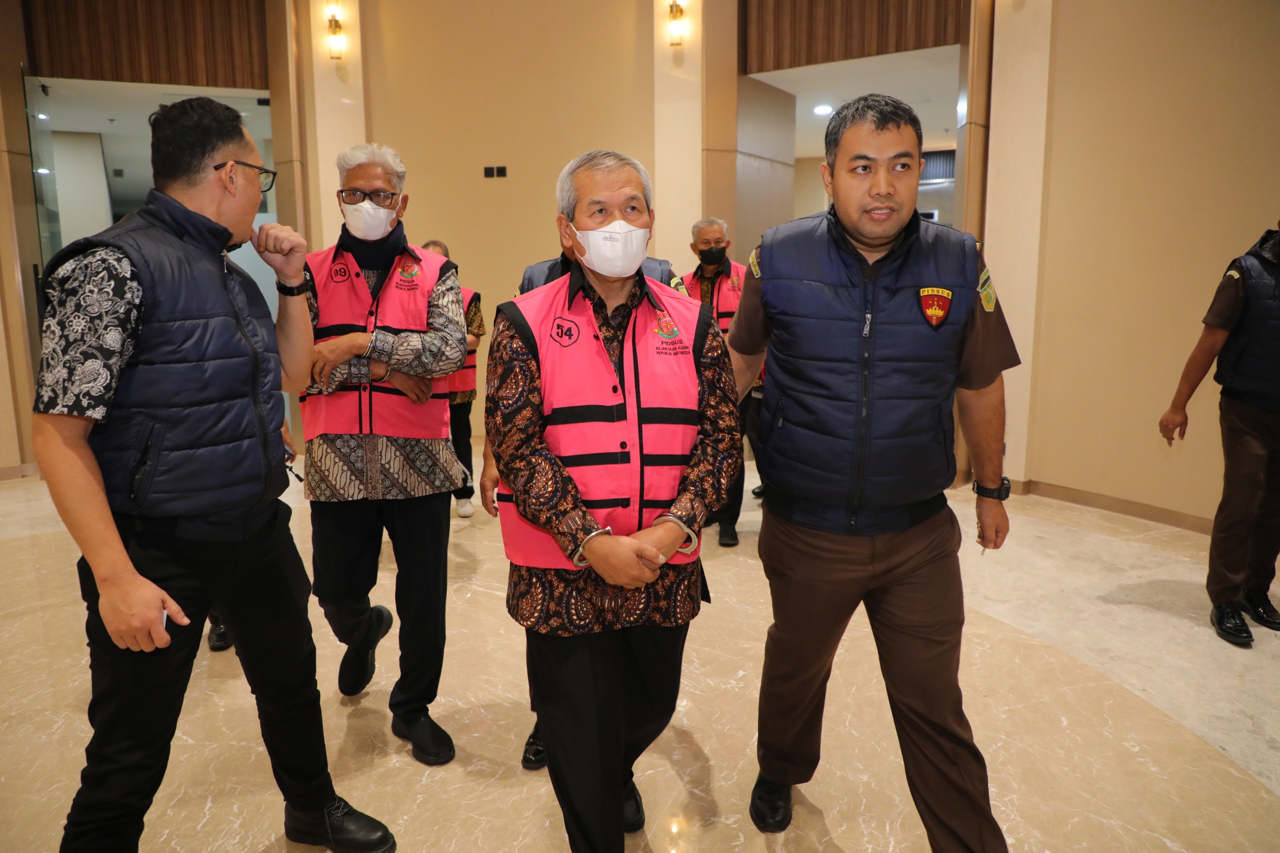 Kejagung Tetapkan 8 Tersangka Baru Kasus Korupsi Kredit Bank ke PT Sritex, Rugikan  Negara Rp1 Triliun Lebih