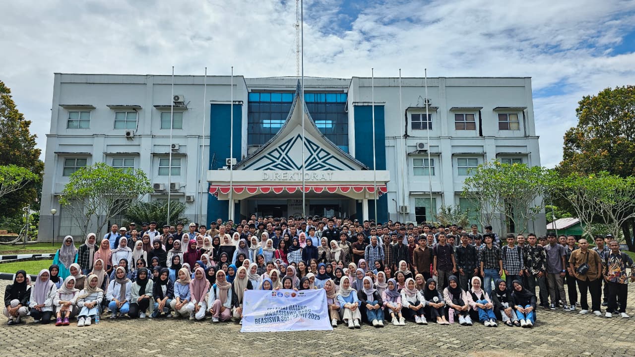 1.055 Penerima Beasiswa Sawit Kuliah di Politeknik Kampar, 386 Sudah Lulus