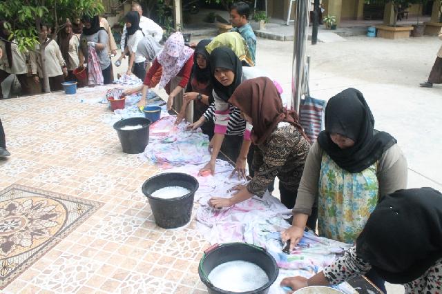Kasihan, 54 Murid SMK PGRI Pekanbaru Tamat Sekolah Jadi 'Tukang Cuci Baju'