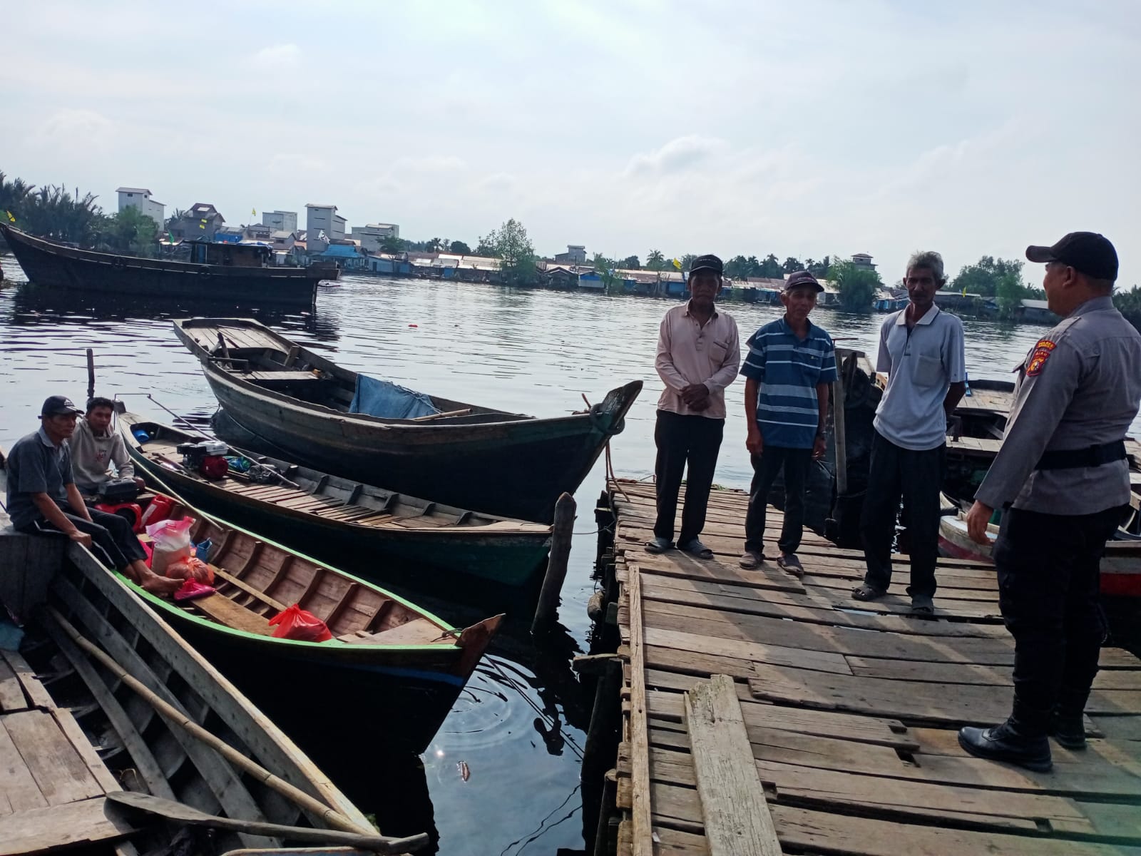 Bripka Iwan Sosialisasikan Pemilu Damai 2024 dan Anti Hoax kepada Masyarakat Gaung