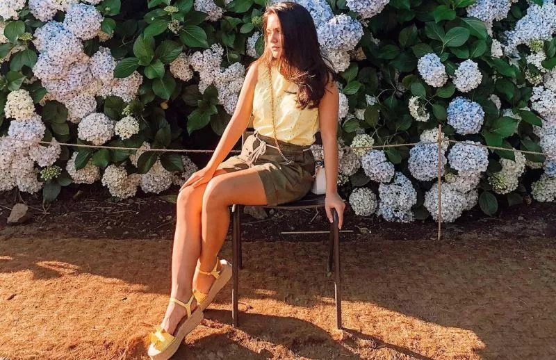 Marsha Aruan, Cantik Mana Pakai Hotpants atau Dress?