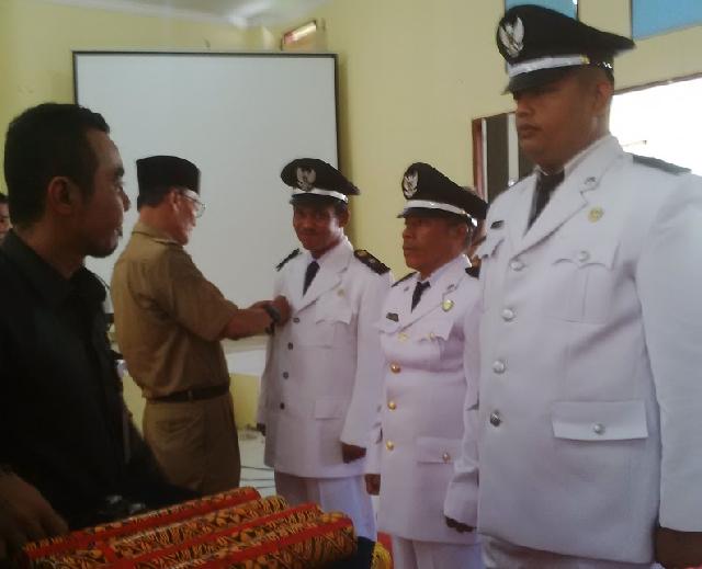 Empat Penjabat Kades di Inhu Dilantik