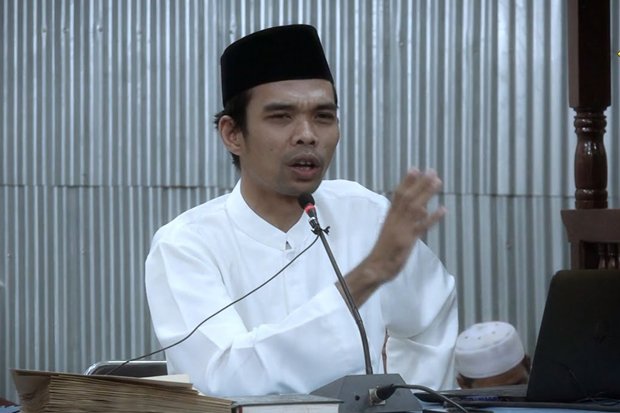 Tolong, Jangan Tanya Jokowi soal Insiden Ustaz Abdul Somad