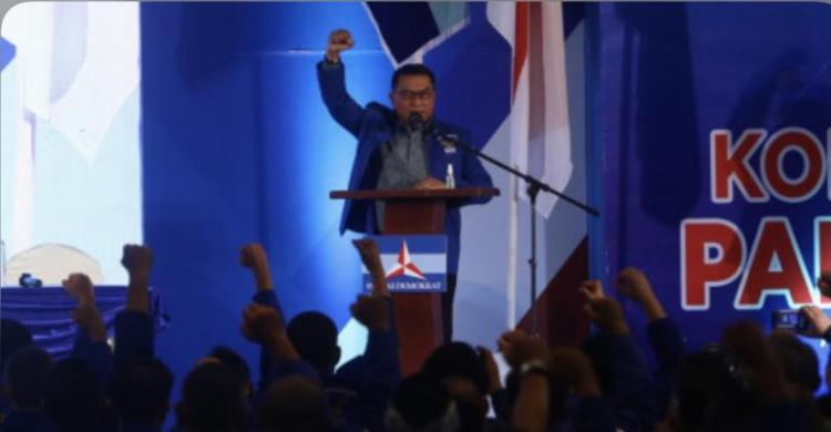 Coreng Istana, Jokowi Diminta Pecat Moeldoko