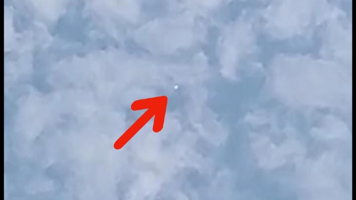 Benda Misterius di Langit Solo Jatuh di Sragen