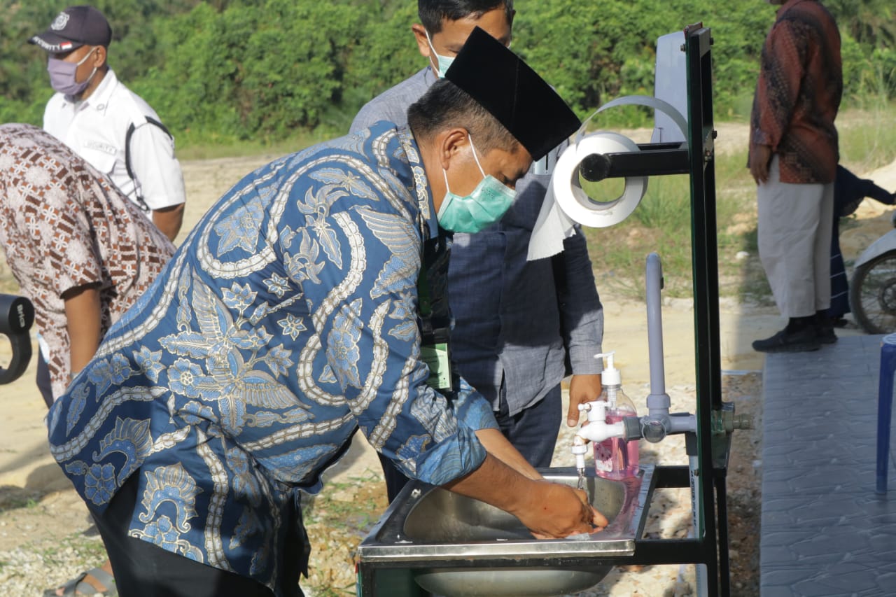 Resmikan Pondok Pesantren di Tualang, Bupati Siak Alfedri Ingatkan Masyarakat Agar Patuhi Prokes Covid-19