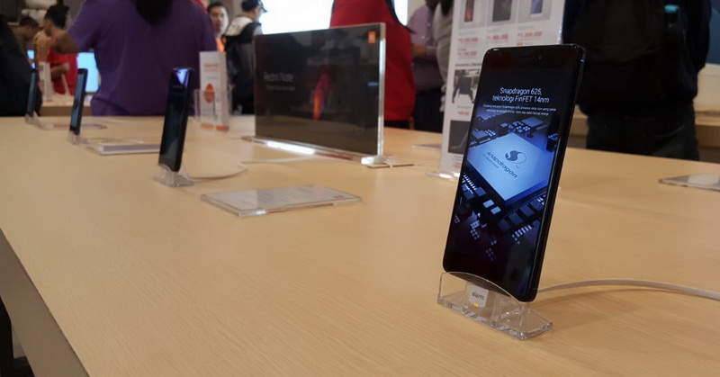 Marak Ponsel BM, Toko Resmi Tekan Penjualan Ponsel Ilegal