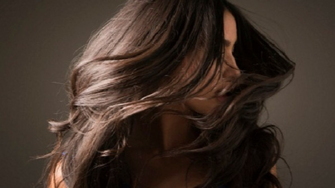 5 Masker Putih Telur yang Bikin Rambut Sehat dan Berkilau