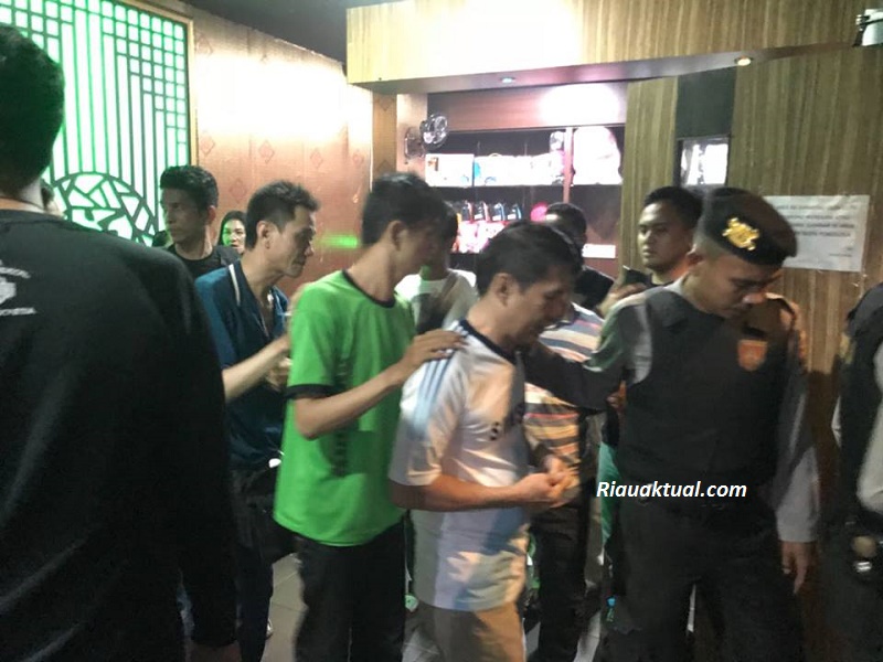 Breaking News : Polresta Pekanbaru Gerebek Gelper di Galaxy Game Kuantan