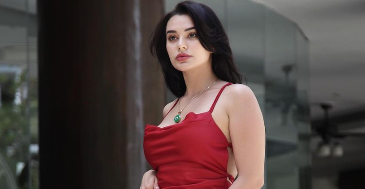 Nora Alexandra, Lebih Keras Dari Jerinx