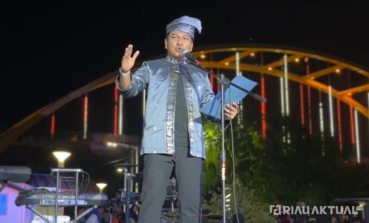 Kapolda Riau Bacakan Puisi di Rumah Tuan Kadi, Wako Agung Sebut Hadiah Hari Jadi Pekanbaru
