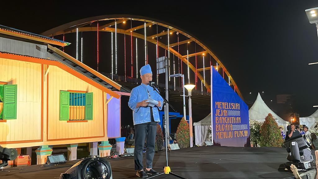 Kampanye Lingkungan Wako Agung, Dilantunkan Lewat Bacaan Puisi 'Cayo Den'