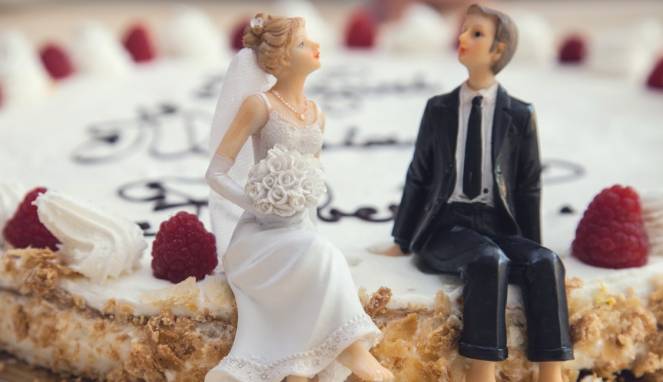 Menikah atau Mapan Dulu?