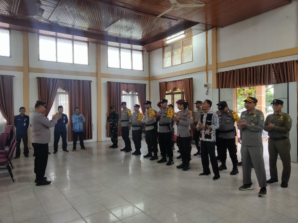 Apel Pengamanan Rekapitulasi Suara Pilkada 2024 di Sabak Auh Berlangsung Aman dan Kondusif